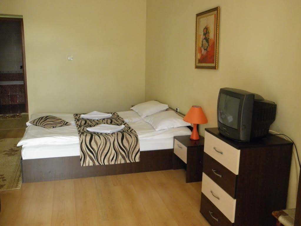 St.St. Constantine And Helena Hotel ซันดันสกี ภายนอก รูปภาพ